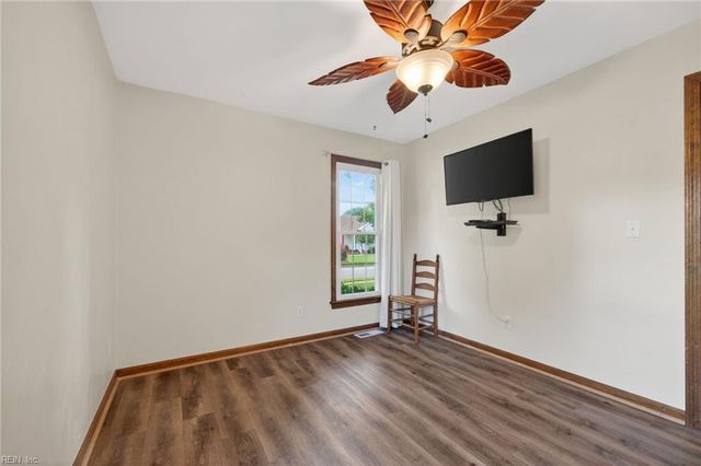 408 Woodbridge DR, Chesapeake, VA 23322