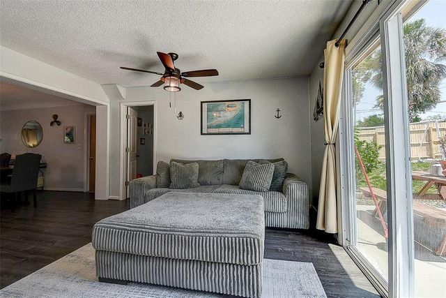 8497 137TH STREET, Seminole, FL 33776