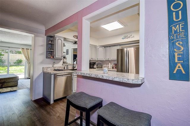 8497 137TH STREET, Seminole, FL 33776