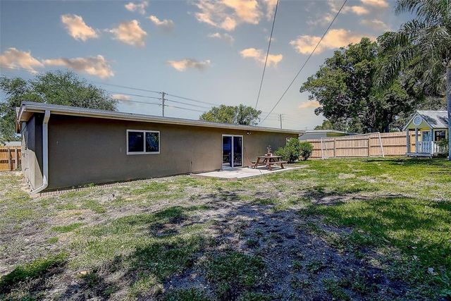8497 137TH STREET, Seminole, FL 33776