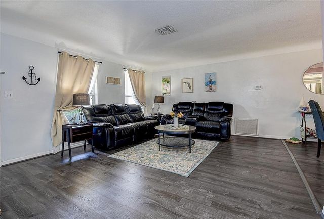8497 137TH STREET, Seminole, FL 33776