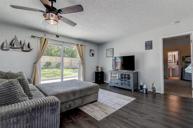 8497 137TH STREET, Seminole, FL 33776