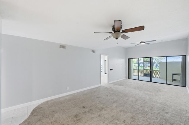 1097 NW 98th Terrace 110, Pembroke Pines, FL 33024