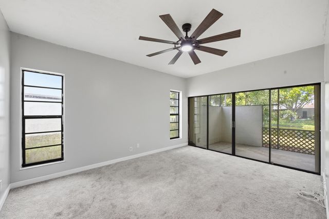 1097 NW 98th Terrace 110, Pembroke Pines, FL 33024