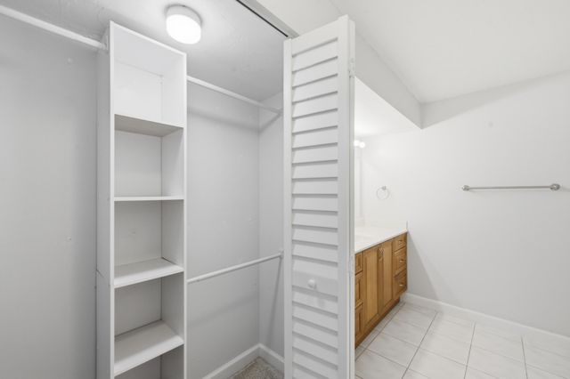 1097 NW 98th Terrace 110, Pembroke Pines, FL 33024