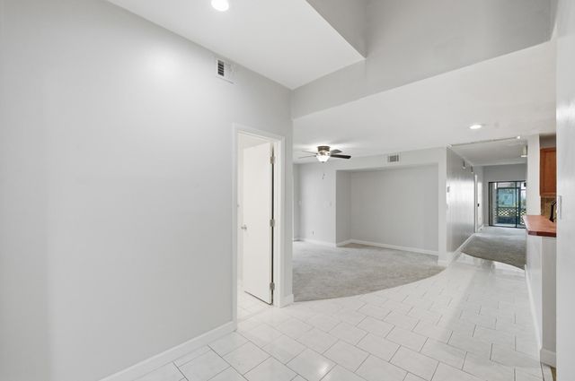 1097 NW 98th Terrace 110, Pembroke Pines, FL 33024