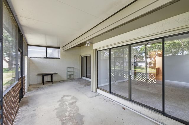 1097 NW 98th Terrace 110, Pembroke Pines, FL 33024