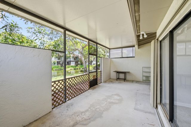 1097 NW 98th Terrace 110, Pembroke Pines, FL 33024