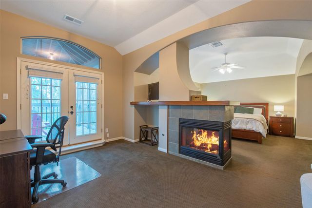 110 S Longsford Circle, The Woodlands, TX 77382