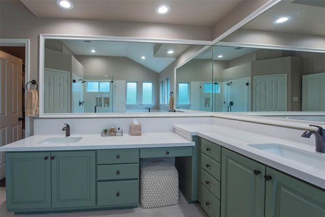 110 S Longsford Circle, The Woodlands, TX 77382