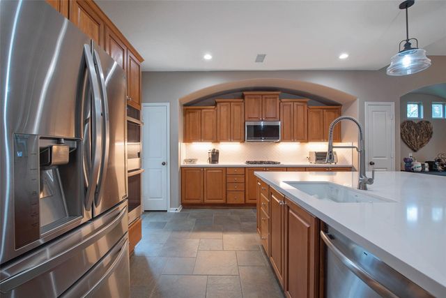 110 S Longsford Circle, The Woodlands, TX 77382