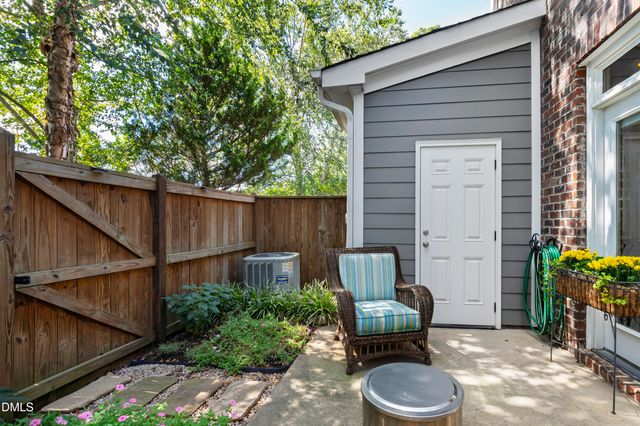 528 Ledbetter Court, Raleigh, NC 27608