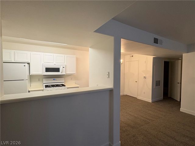 950 Seven Hills Drive 1212, Henderson, NV 89052
