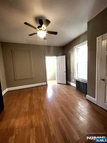112 Hayward Place 1, Wallington, NJ 07057