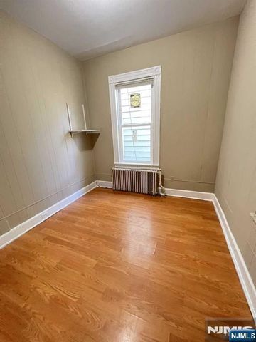 112 Hayward Place 1, Wallington, NJ 07057