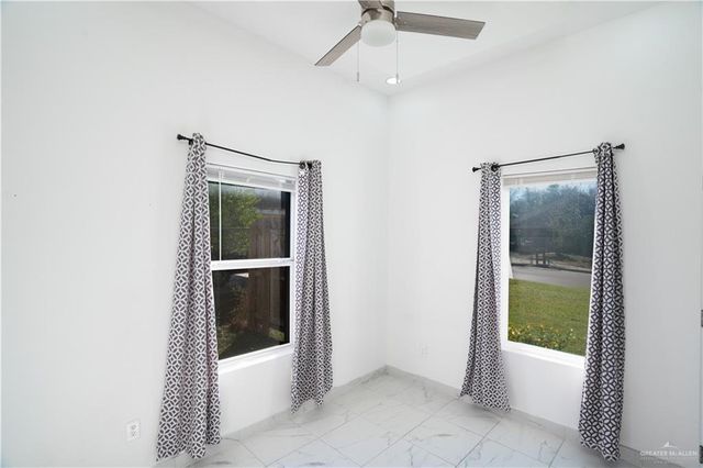 502 W La Quinta Drive, Pharr, TX 78577