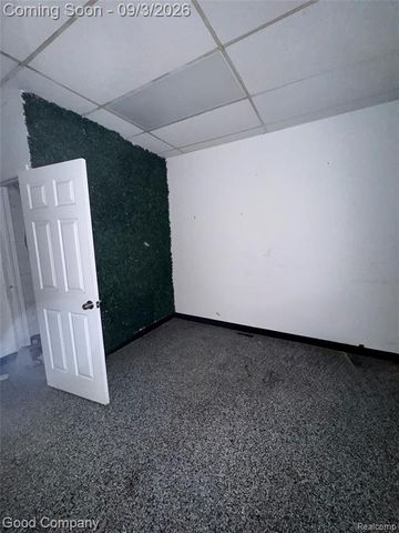 17190 Lahser Road, Detroit, MI 48219