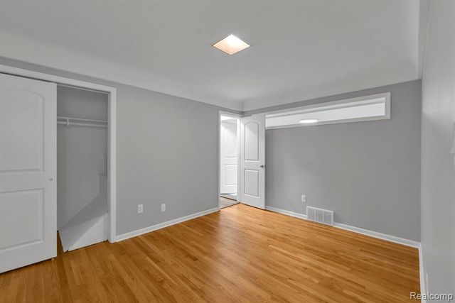 9458 Marion Crescent, Redford, MI 48239