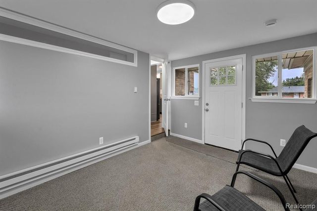 9458 Marion Crescent, Redford, MI 48239