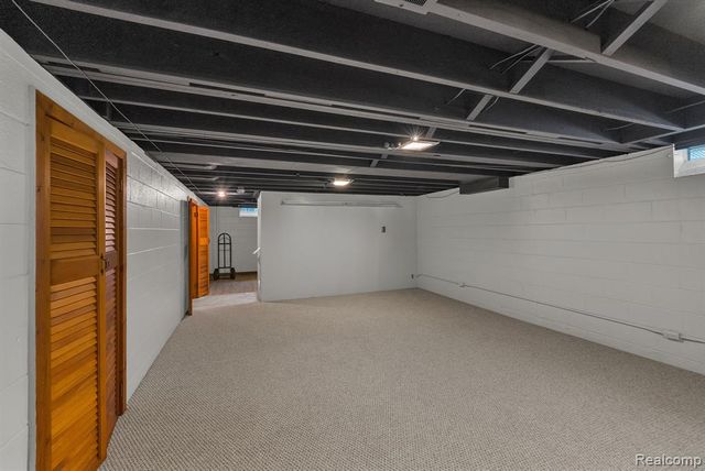 9458 Marion Crescent, Redford, MI 48239