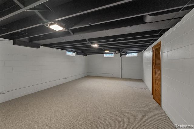 9458 Marion Crescent, Redford, MI 48239