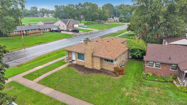 9458 Marion Crescent, Redford, MI 48239
