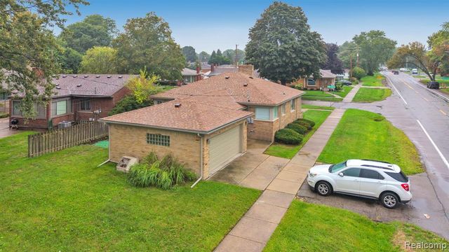 9458 Marion Crescent, Redford, MI 48239