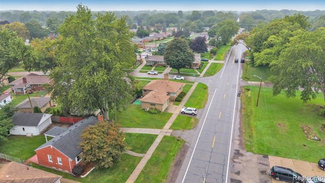 9458 Marion Crescent, Redford, MI 48239