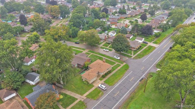 9458 Marion Crescent, Redford, MI 48239