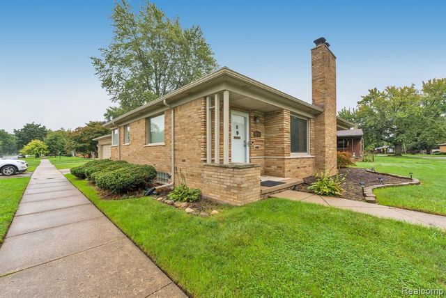9458 Marion Crescent, Redford, MI 48239