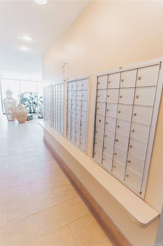 1 East Broadway 4B, Long Beach, NY 11561