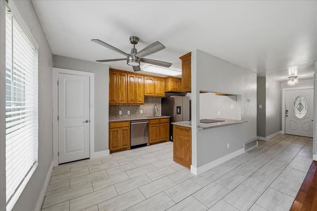 7220 Windhaven Road, North Richland Hills, TX 76182