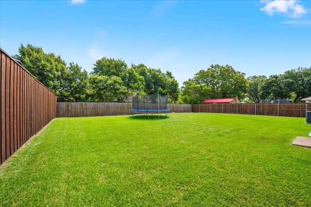 7220 Windhaven Road, North Richland Hills, TX 76182