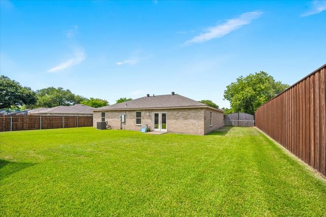 7220 Windhaven Road, North Richland Hills, TX 76182