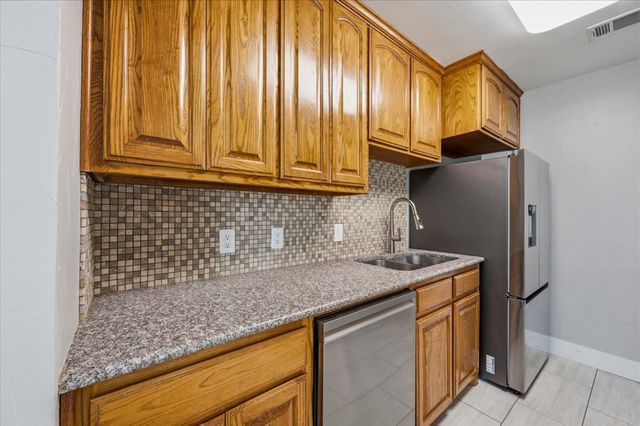 7220 Windhaven Road, North Richland Hills, TX 76182
