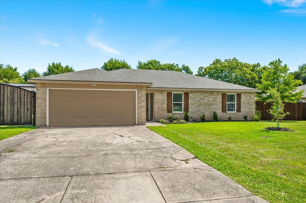 7220 Windhaven Road, North Richland Hills, TX 76182