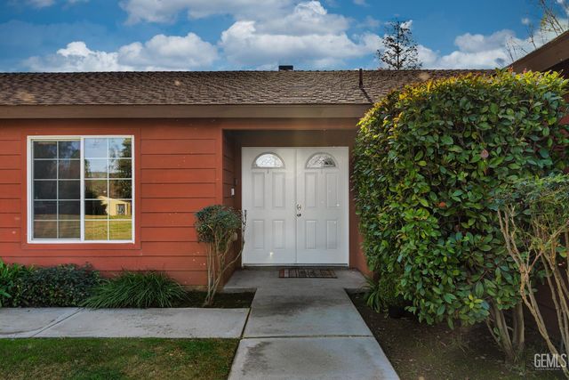 13120 Game Set Way, Bakersfield, CA 93306