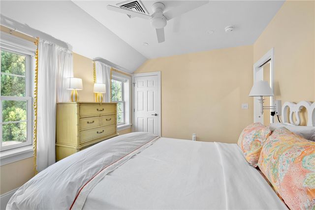 342 Boulevard Boulevard 2A, Middletown, RI 02842