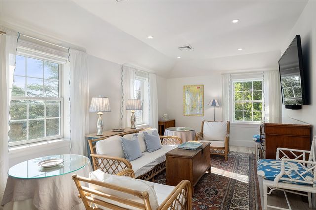 342 Boulevard Boulevard 2A, Middletown, RI 02842