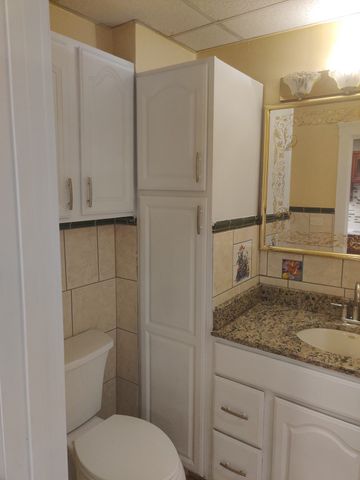 53 7th St 1, Lowell, MA 01850