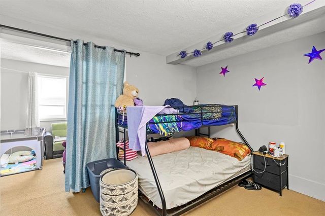 379 Manchester Street, Manchester, NH 03103