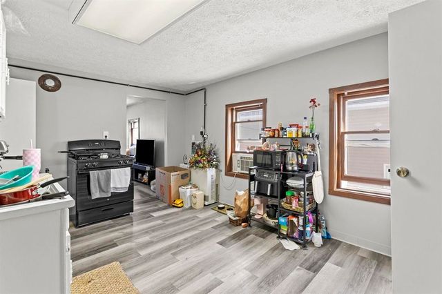 379 Manchester Street, Manchester, NH 03103