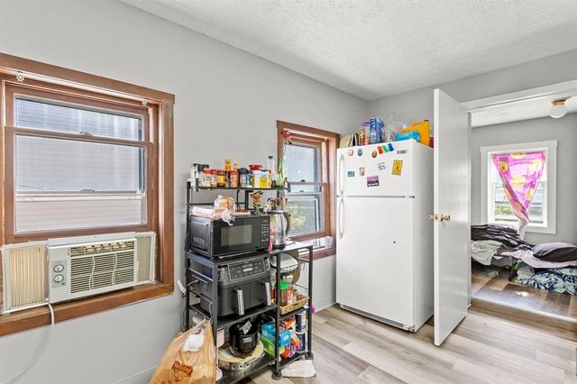 379 Manchester Street, Manchester, NH 03103