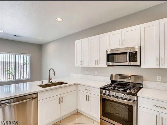 227 Charming Court, Henderson, NV 89052