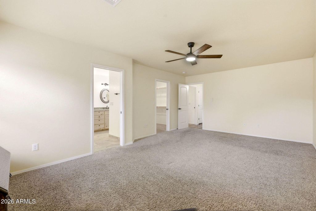 Image 14 of property listing at 640 S MOUNTAIN PINES Avenue, Show Low, AZ 85901