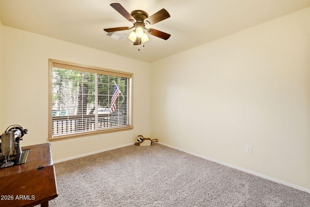 Image 17 of property listing at 640 S MOUNTAIN PINES Avenue, Show Low, AZ 85901