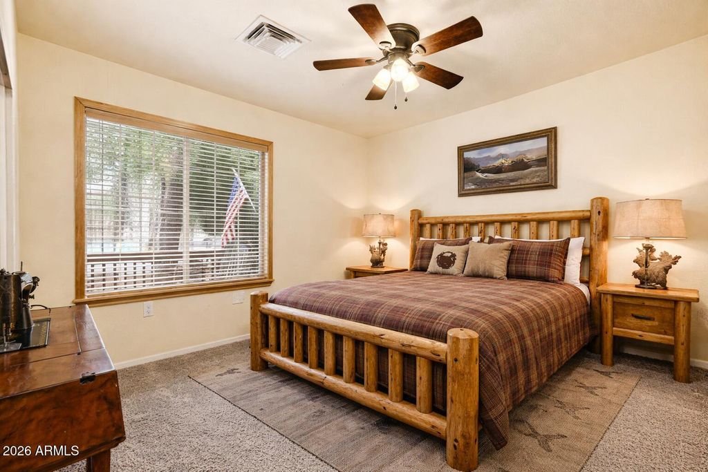 Image 18 of property listing at 640 S MOUNTAIN PINES Avenue, Show Low, AZ 85901