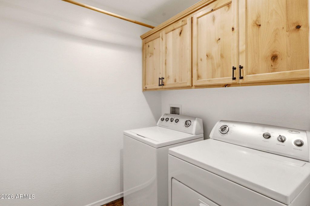 Image 23 of property listing at 640 S MOUNTAIN PINES Avenue, Show Low, AZ 85901