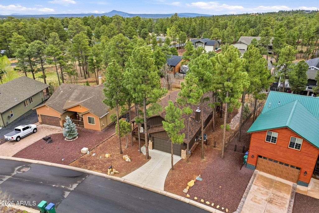 Image 28 of property listing at 640 S MOUNTAIN PINES Avenue, Show Low, AZ 85901