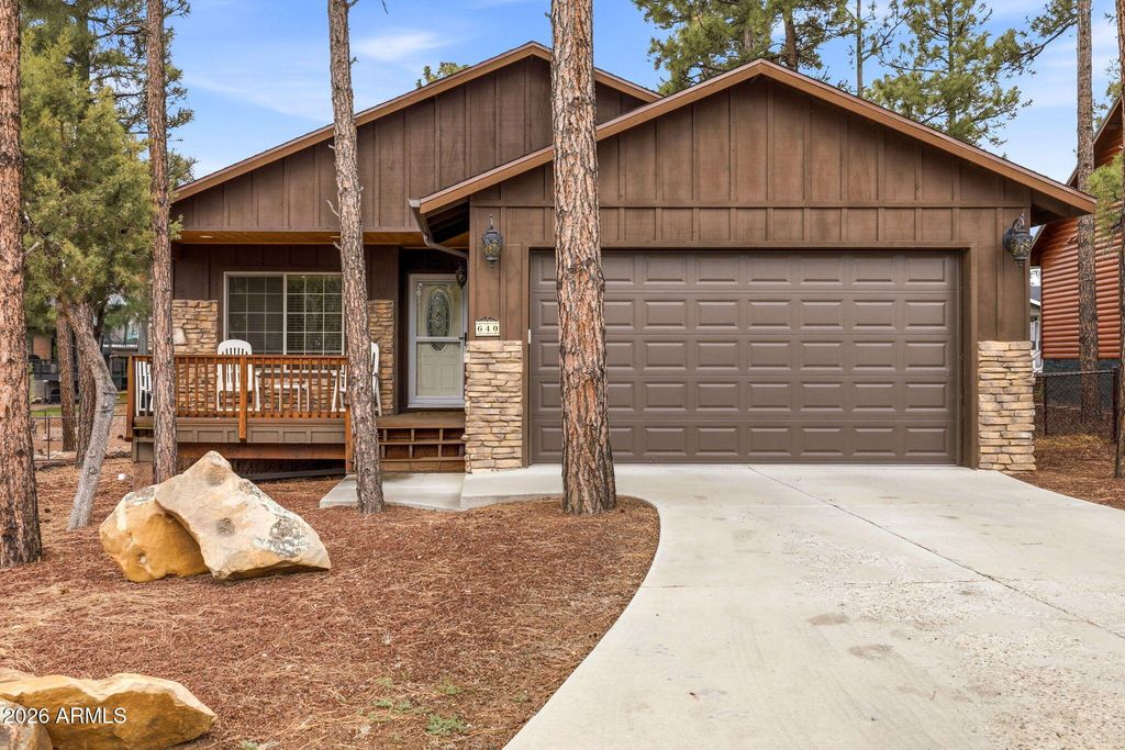 Image 35 of property listing at 640 S MOUNTAIN PINES Avenue, Show Low, AZ 85901